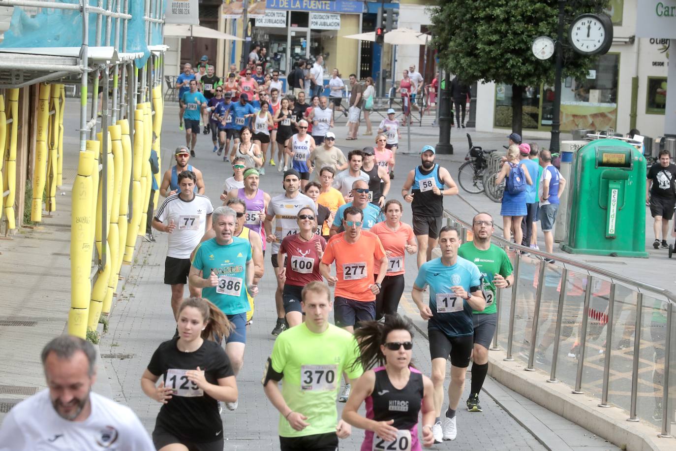 Fotos: La Carrera de La Antigua reúne a medio millar de atletas en Valladolid (1/3)