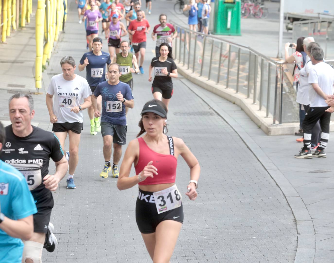 Fotos: La Carrera de La Antigua reúne a medio millar de atletas en Valladolid (1/3)