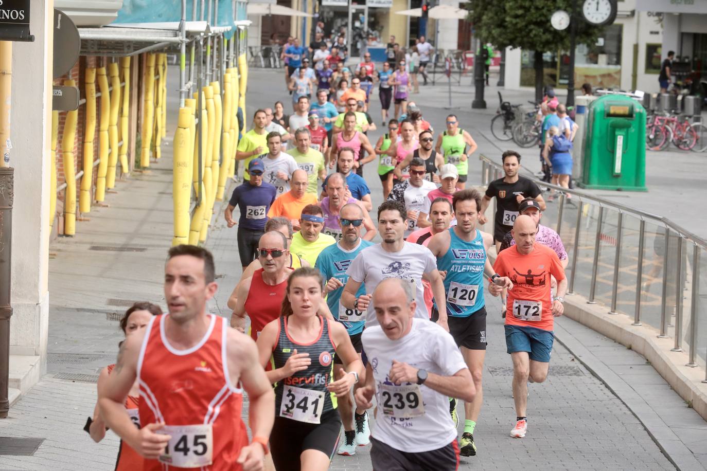 Fotos: La Carrera de La Antigua reúne a medio millar de atletas en Valladolid (1/3)