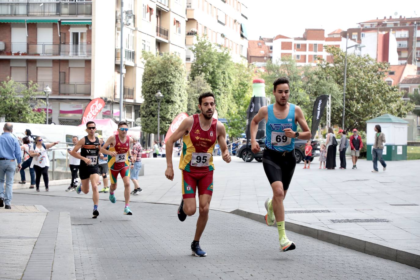 Fotos: La Carrera de La Antigua reúne a medio millar de atletas en Valladolid (1/3)