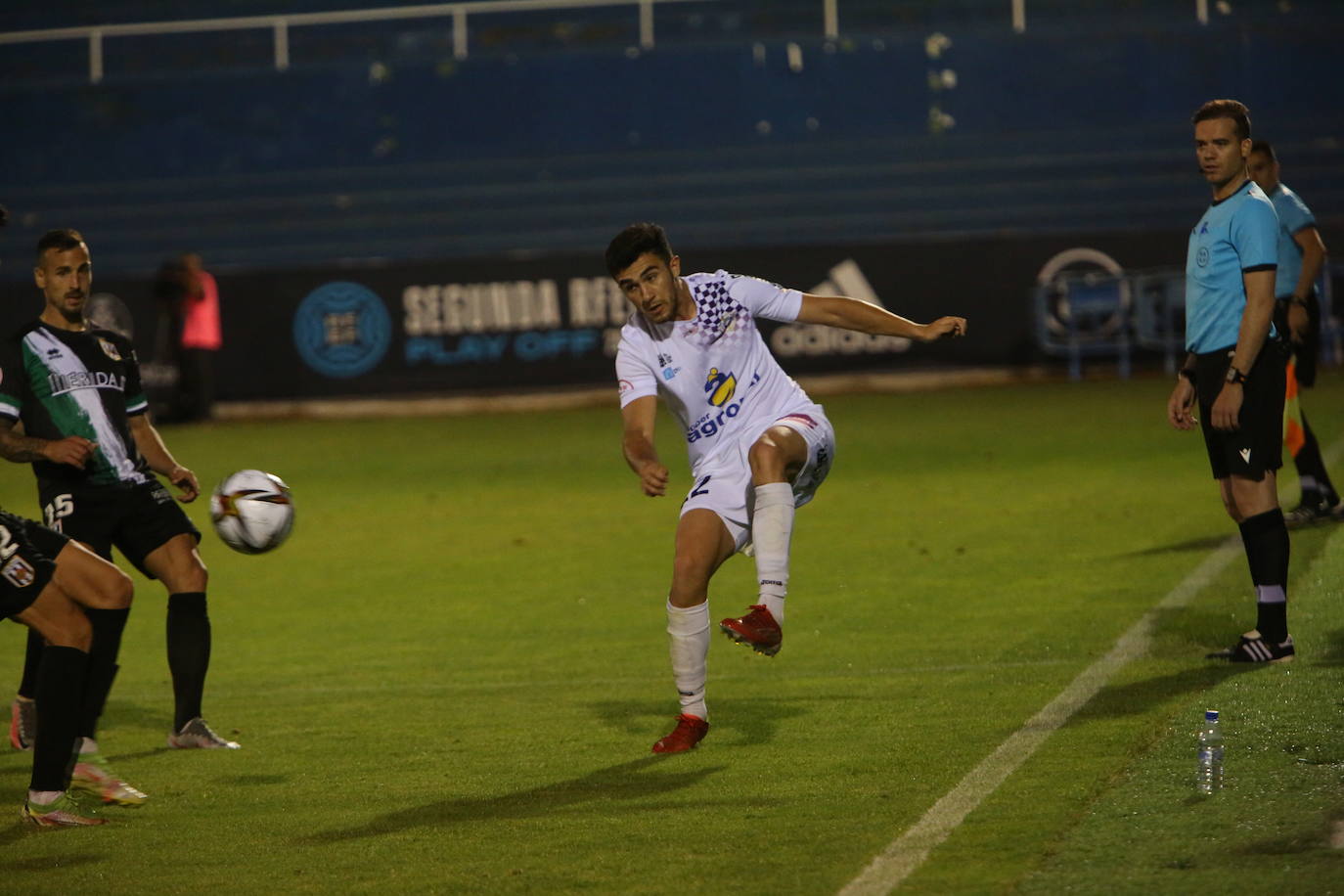 Fotos: Adiós al sueño del &#039;play off&#039; del Palencia Cristo