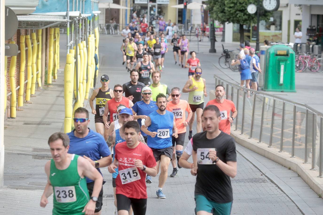Fotos: La Carrera de La Antigua reúne a medio millar de atletas en Valladolid (2/3)