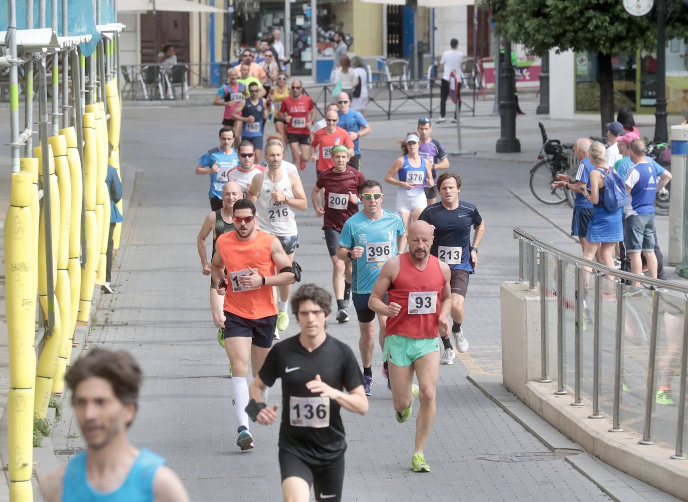 Fotos: La Carrera de La Antigua reúne a medio millar de atletas en Valladolid (2/3)