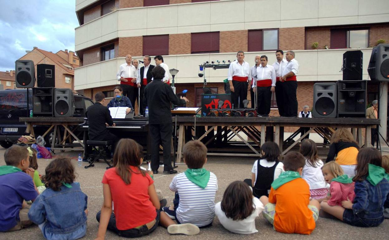 Fotografía de archivo de las fiestas de un barrio de Valladolid. 