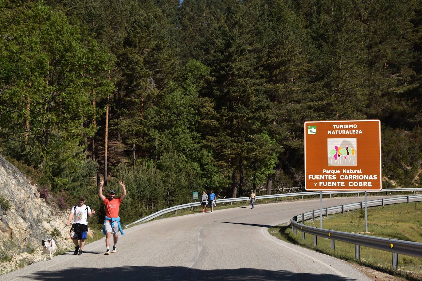 Fotos: Guardo recupera la participativa Marcha de Adecas