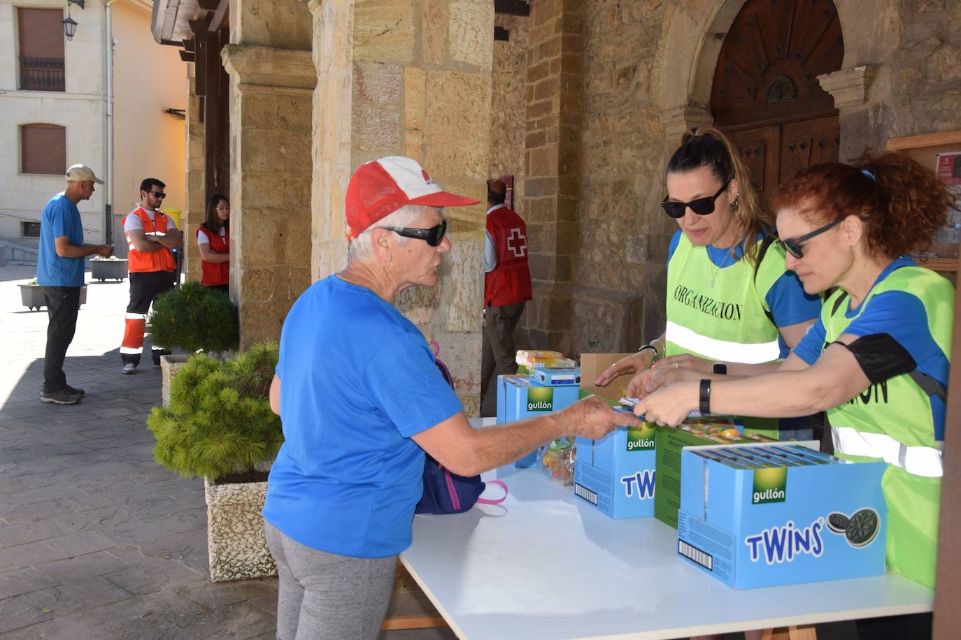 Fotos: Guardo recupera la participativa Marcha de Adecas