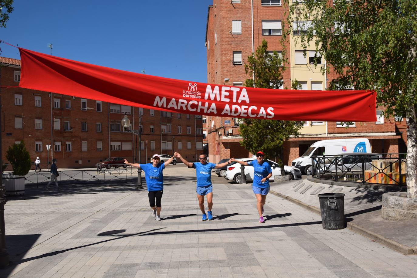 Fotos: Guardo recupera la participativa Marcha de Adecas