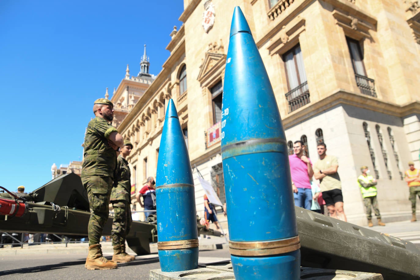 Fotos: Valladolid celebra el Día de las Fuerzas Armadas 2022