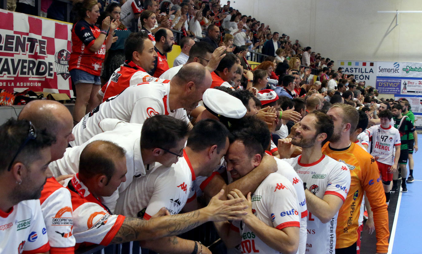 Derrota de Balonmano Nava ante Anaitasuna que le condena al descenso 