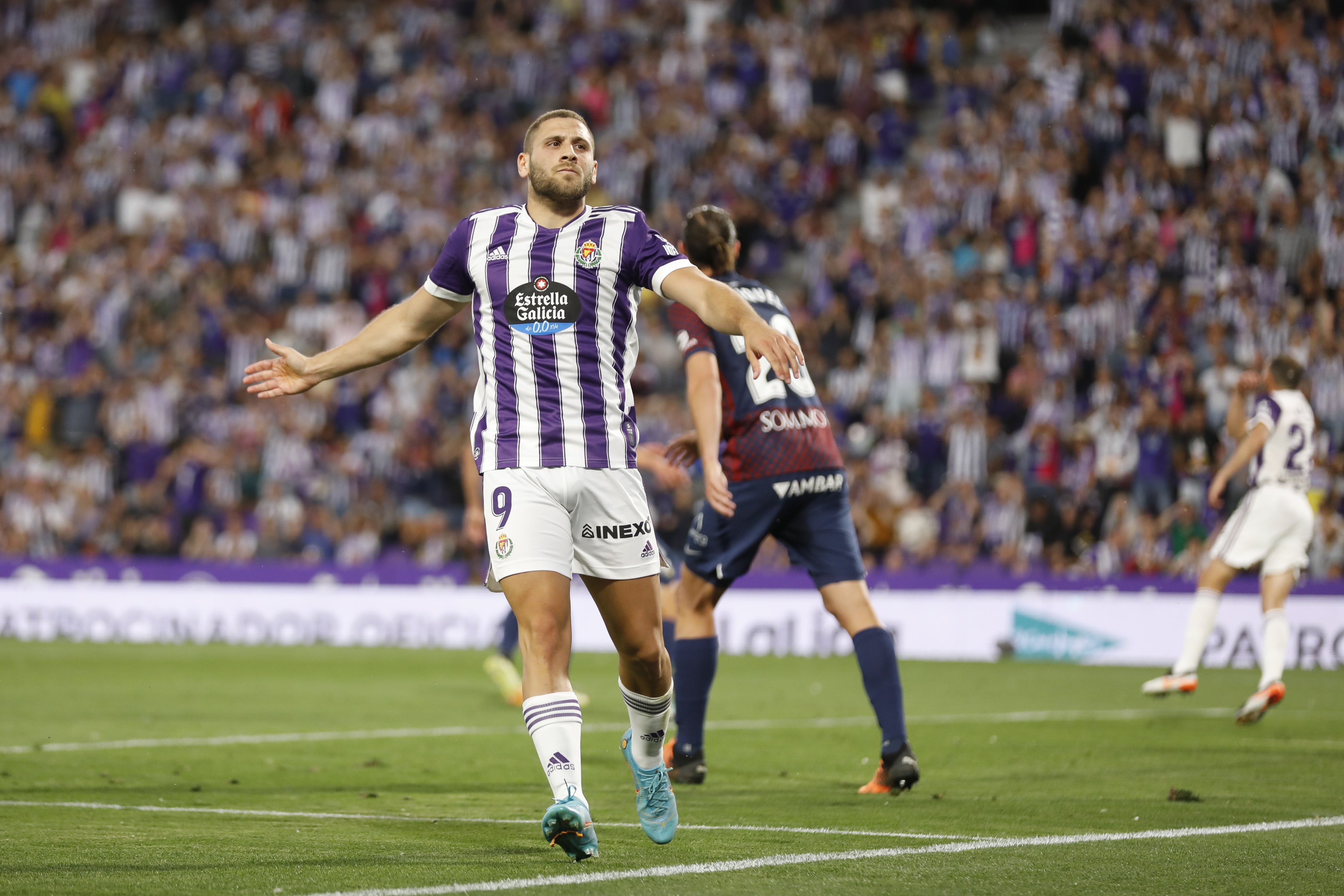 Real Valladolid 3-0 Huesca. 