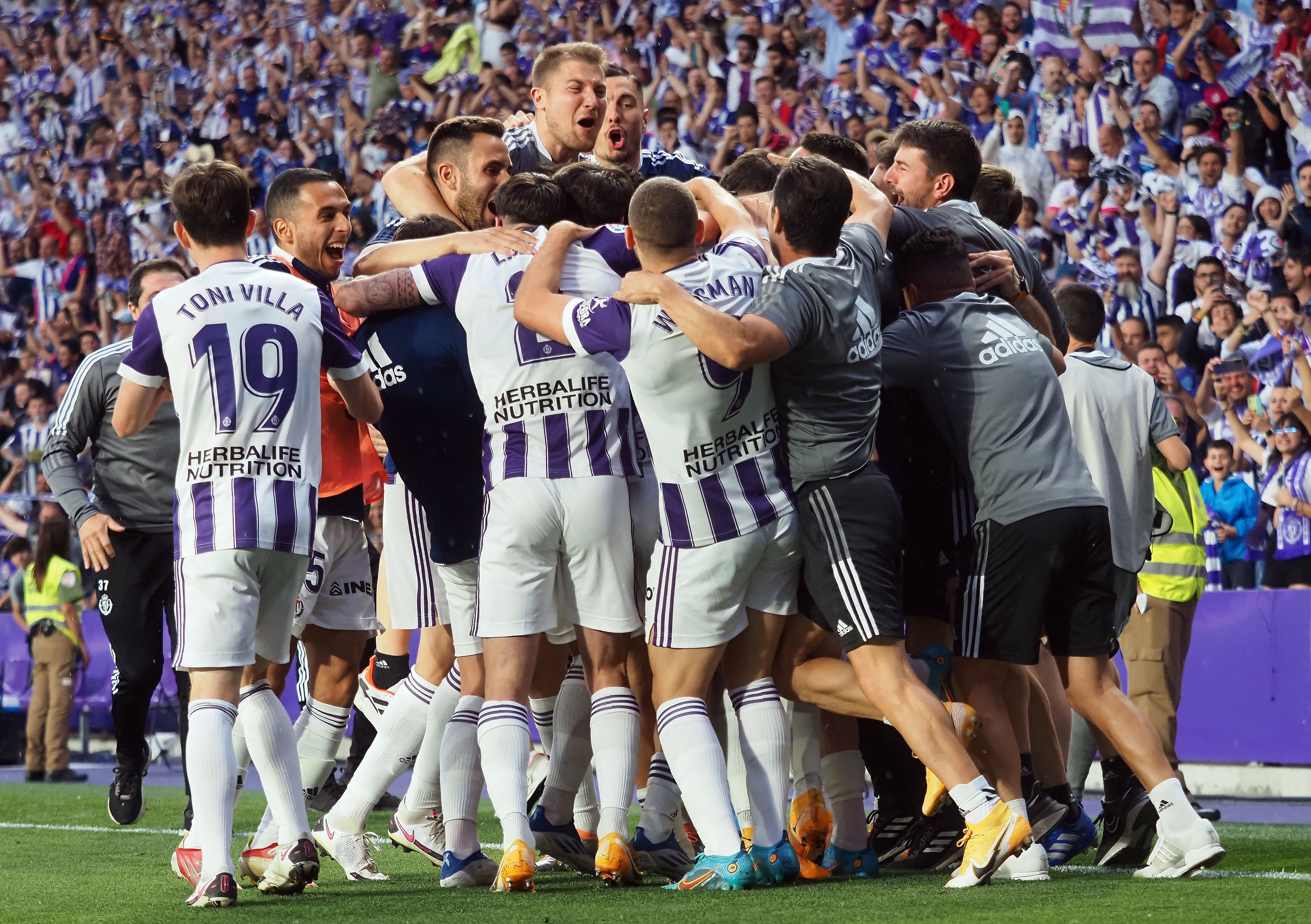 Real Valladolid 3-0 Huesca. 