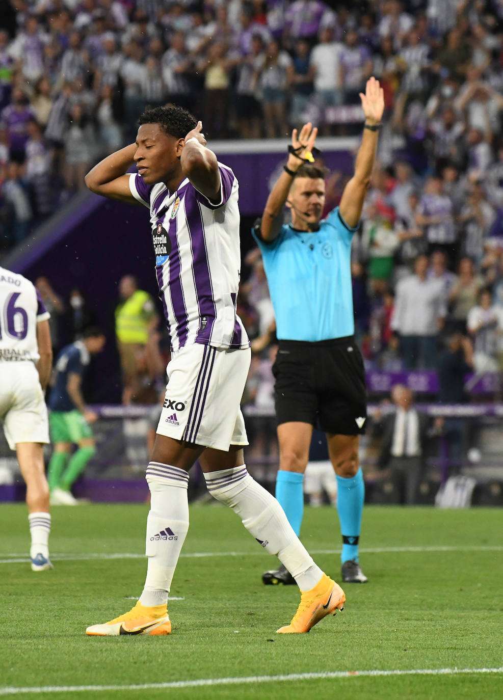 Real Valladolid 3-0 Huesca. 