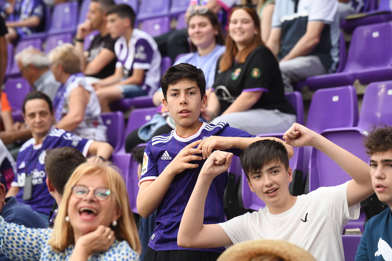 Fotos: Real Valladolid-Huesca. Búscate en la grada (4/8)