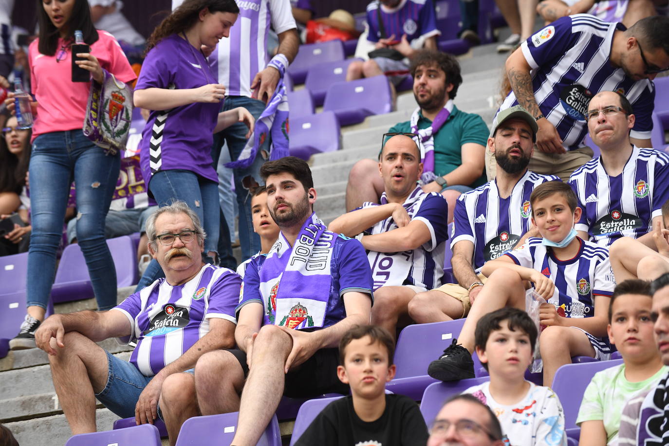 Fotos: Real Valladolid-Huesca. Búscate en la grada (4/8)