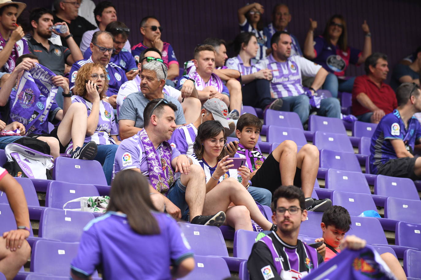 Fotos: Real Valladolid-Huesca. Búscate en la grada (1/8)