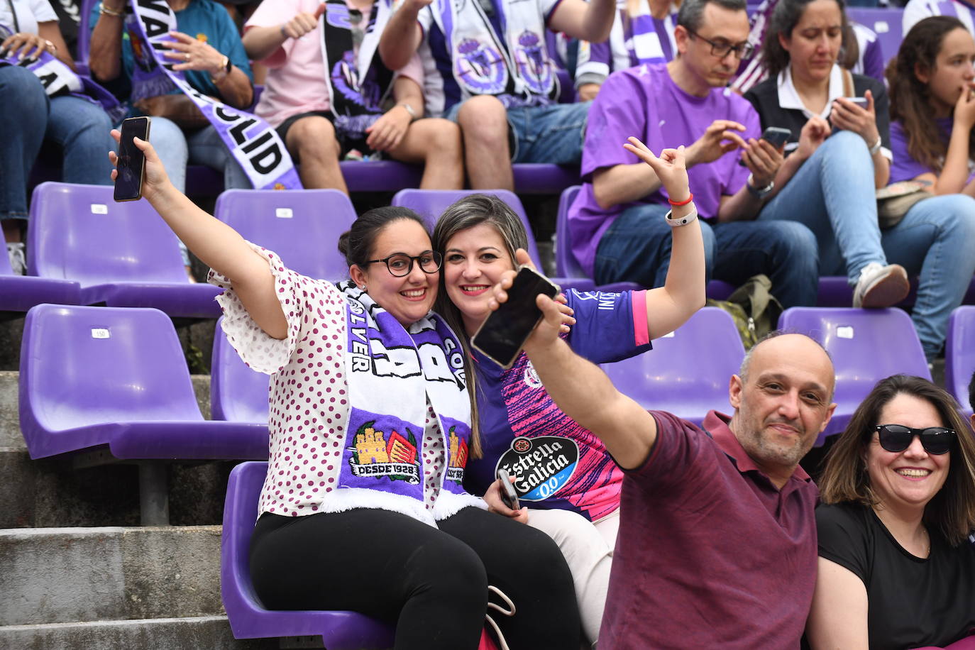 Fotos: Real Valladolid-Huesca. Búscate en la grada (5/8)