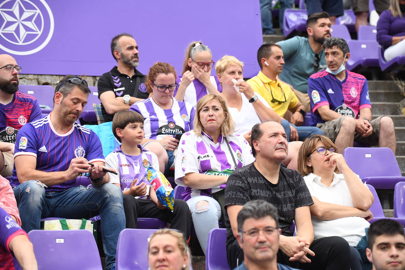 Fotos: Real Valladolid-Huesca. Búscate en la grada (5/8)