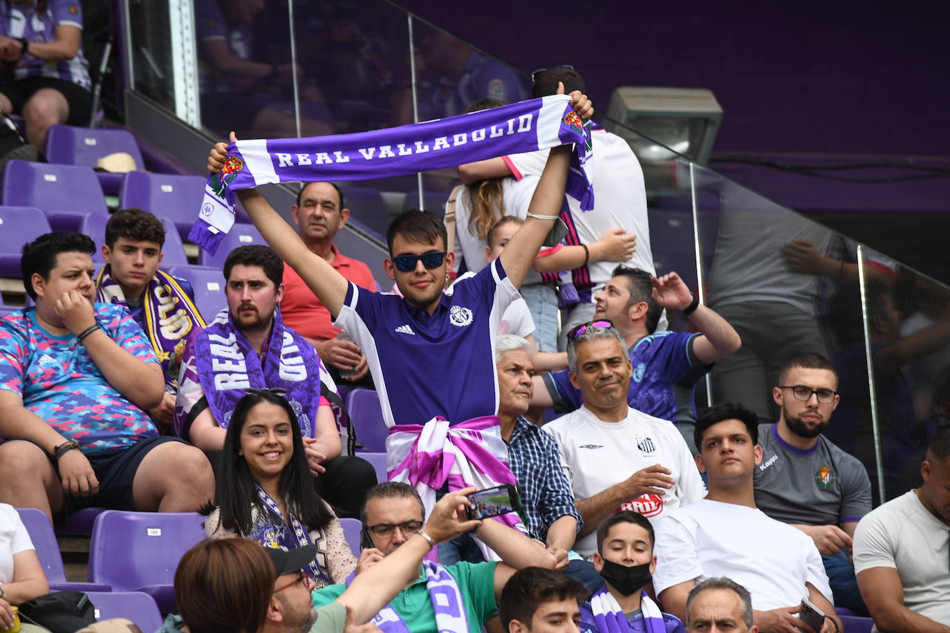 Fotos: Real Valladolid-Huesca. Búscate en la grada (6/8)