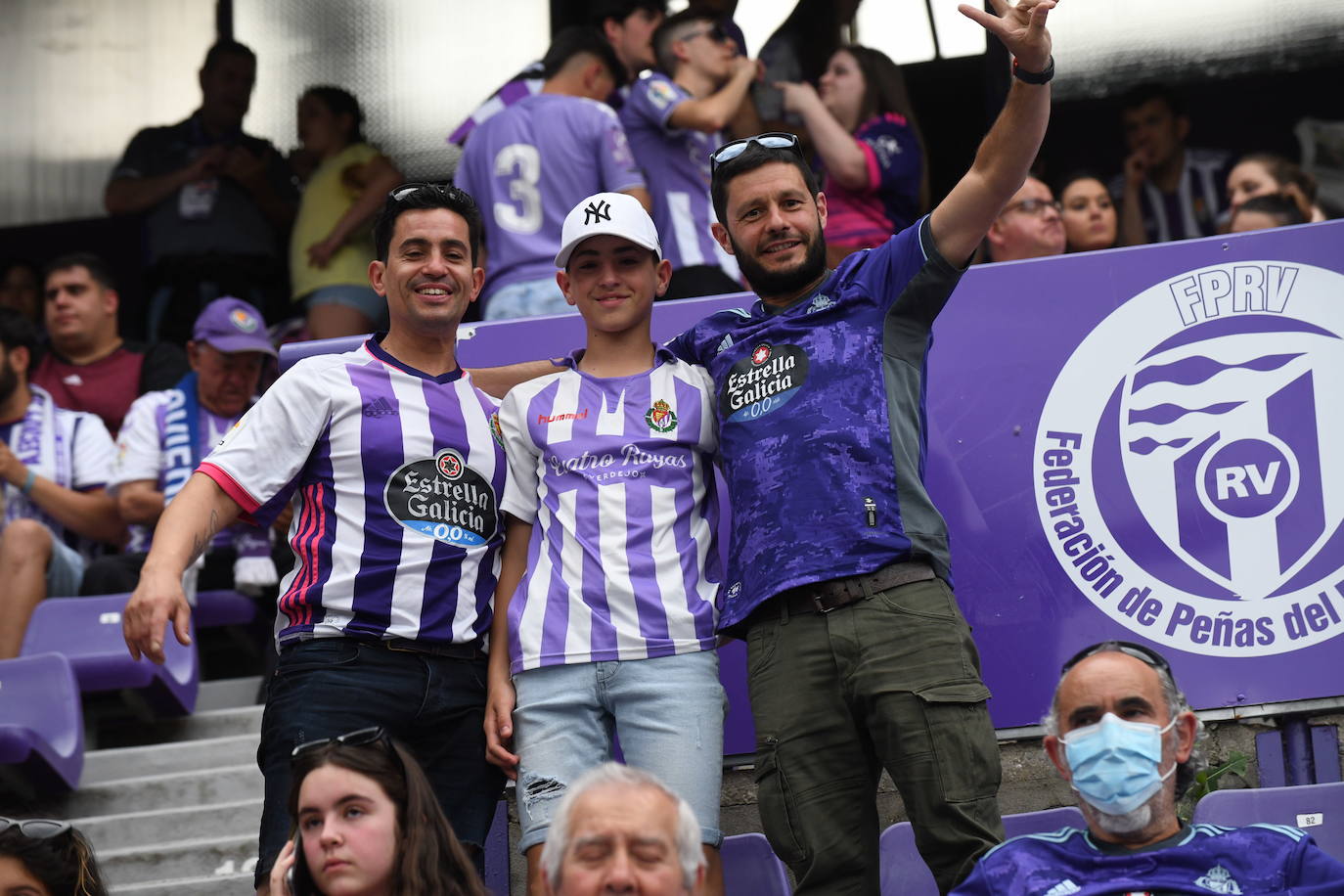 Fotos: Real Valladolid-Huesca. Búscate en la grada (7/8)