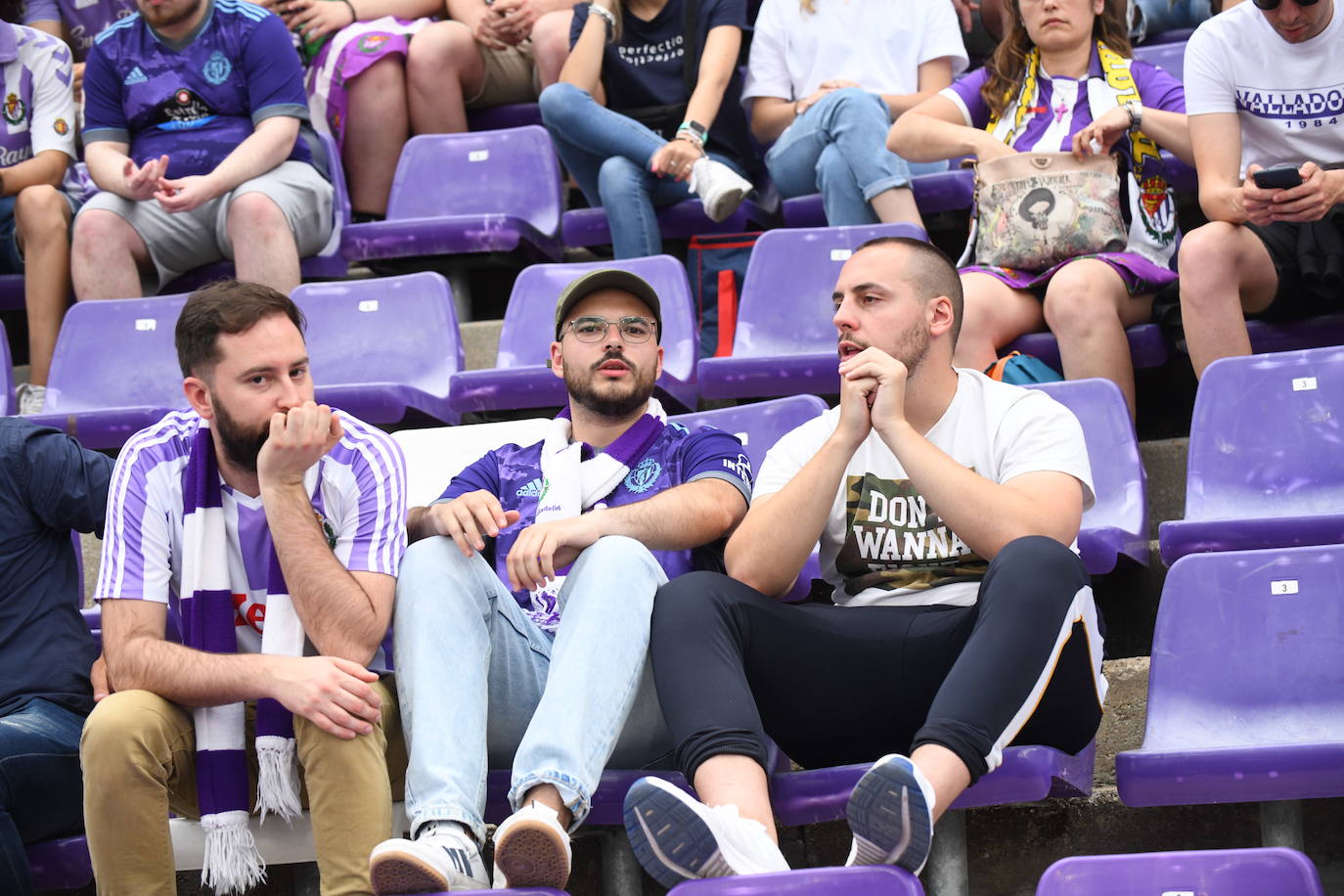 Fotos: Real Valladolid-Huesca. Búscate en la grada (7/8)