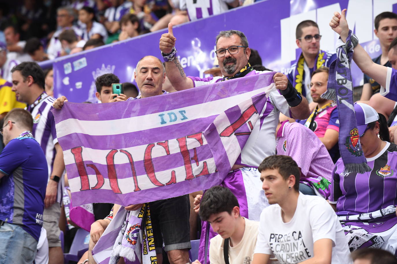 Fotos: Real Valladolid-Huesca. Búscate en la grada (1/8)