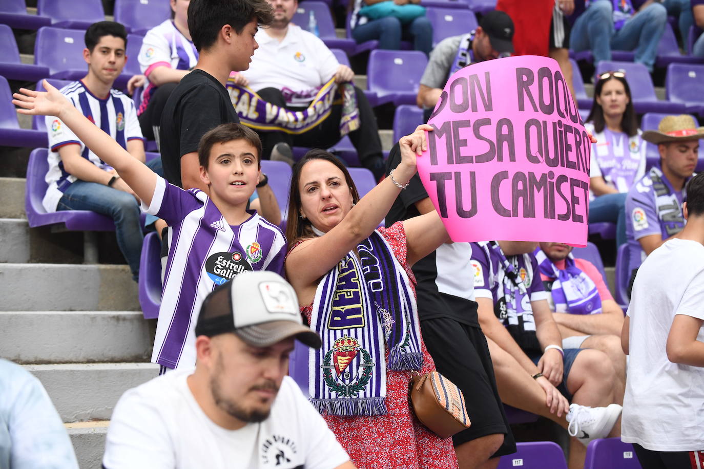 Fotos: Real Valladolid-Huesca. Búscate en la grada (1/8)