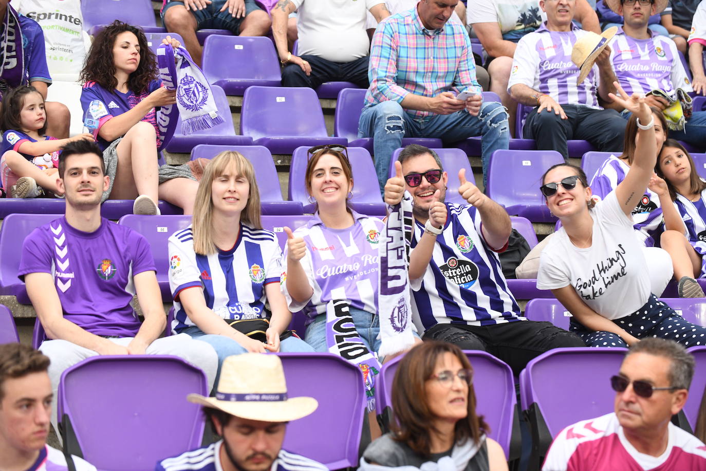 Fotos: Real Valladolid-Huesca. Búscate en la grada (1/8)