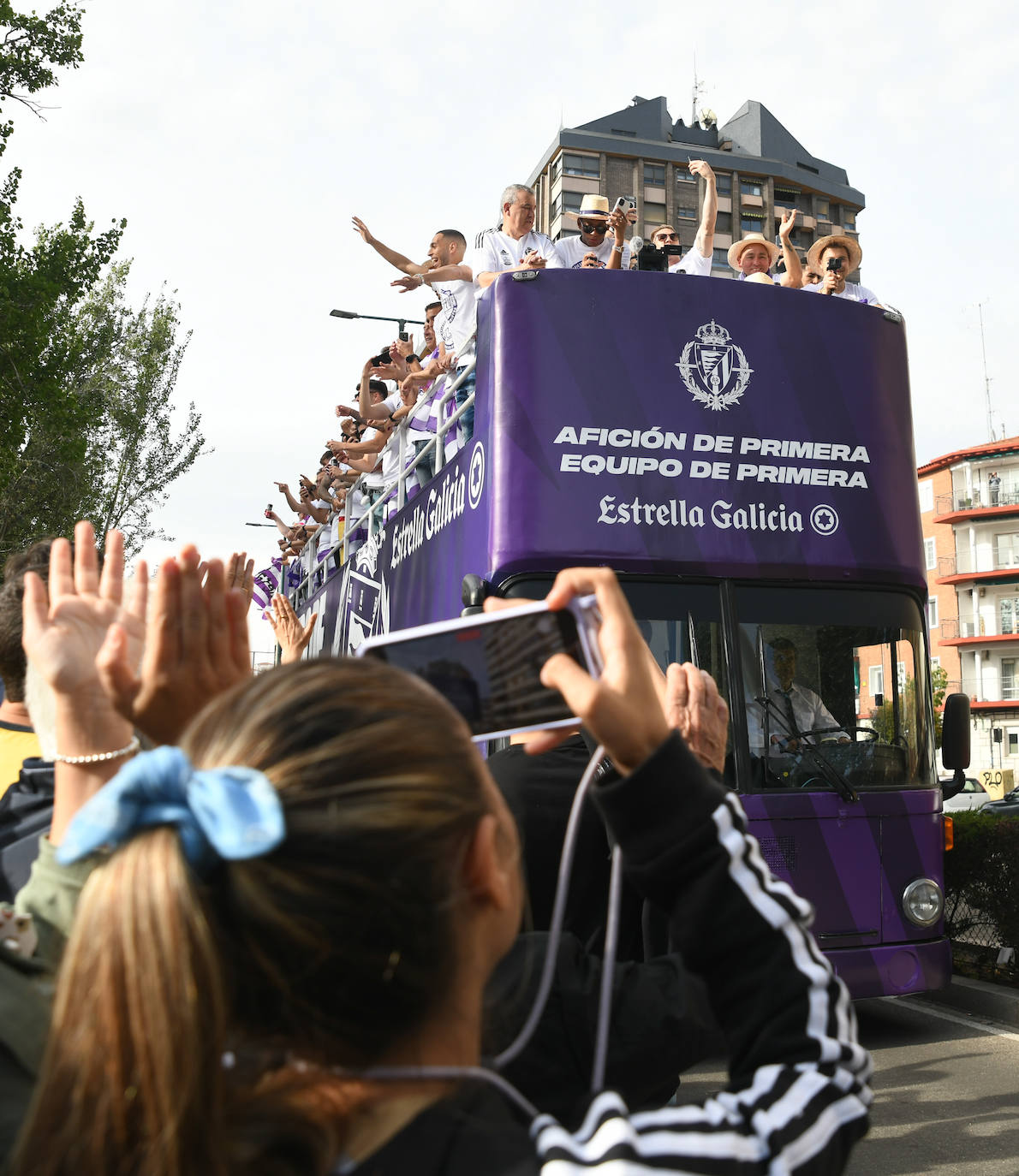 Fiesta del ascenso en La Leyenda del Pisuerga. 