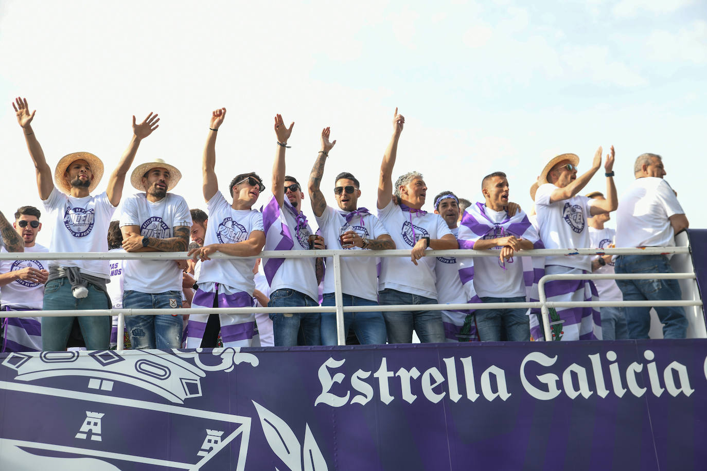 Fiesta del ascenso en La Leyenda del Pisuerga. 