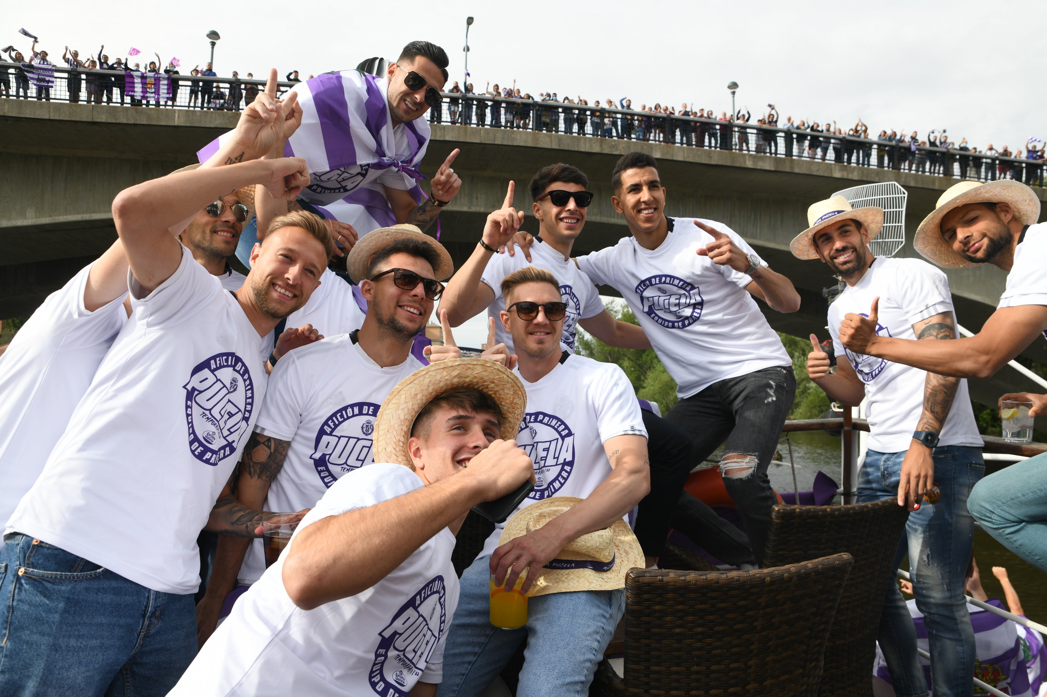 Fiesta del ascenso en La Leyenda del Pisuerga. 