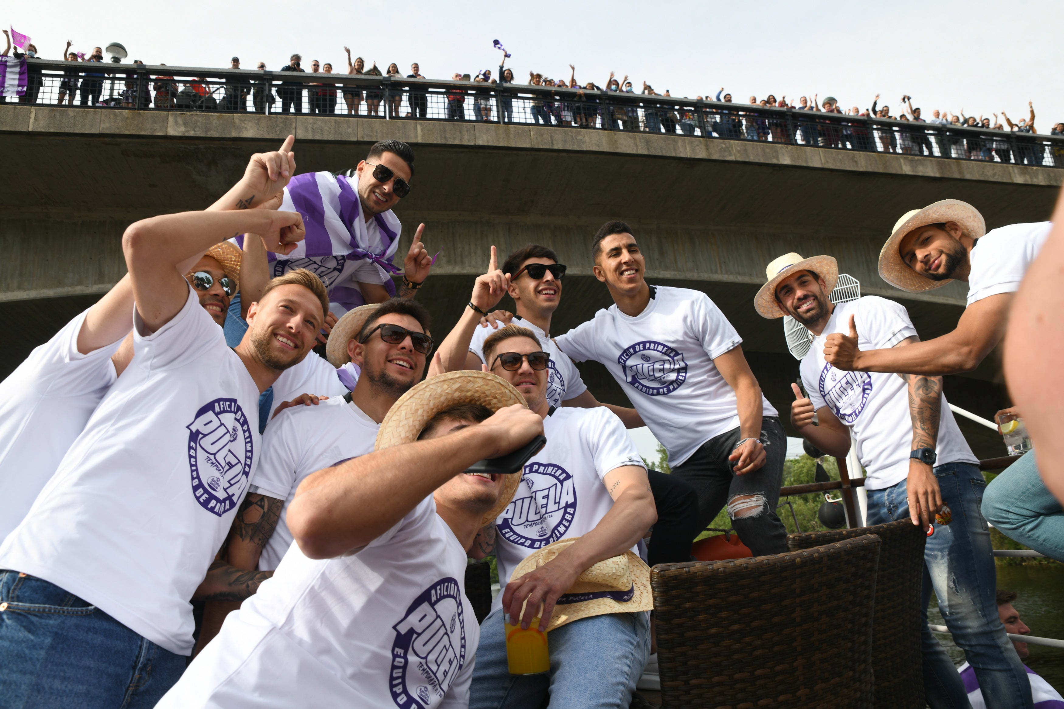 Fiesta del ascenso en La Leyenda del Pisuerga. 