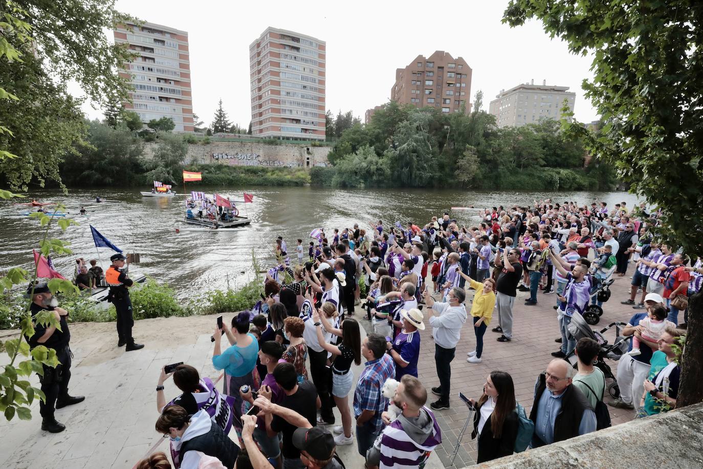 Valladolid disfruta con el ascenso del Real Valladolid. 