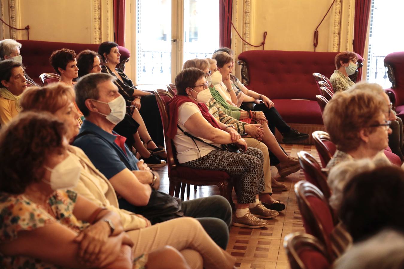 Fotos: Reyes Monforte presenta &#039;La violinista roja&#039; en el Aula de Cultura de El Norte de Castilla