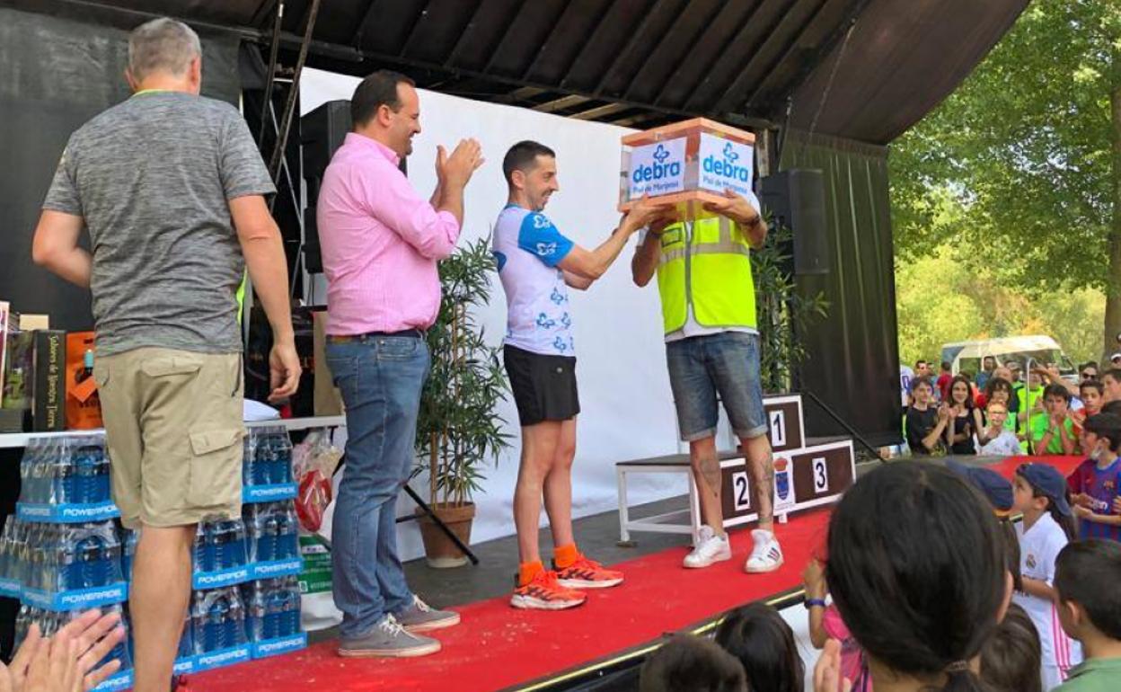 La VIII Carrera Solidaria de Santa Marta logra recaudar casi 3.000 euros para la asociación DEBRA