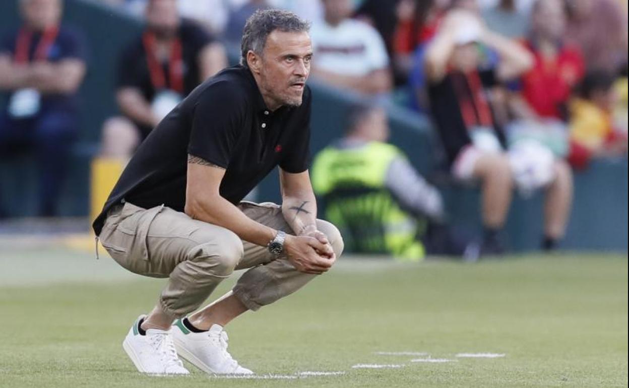 Luis Enrique, durante el duelo entre España y Portugal.