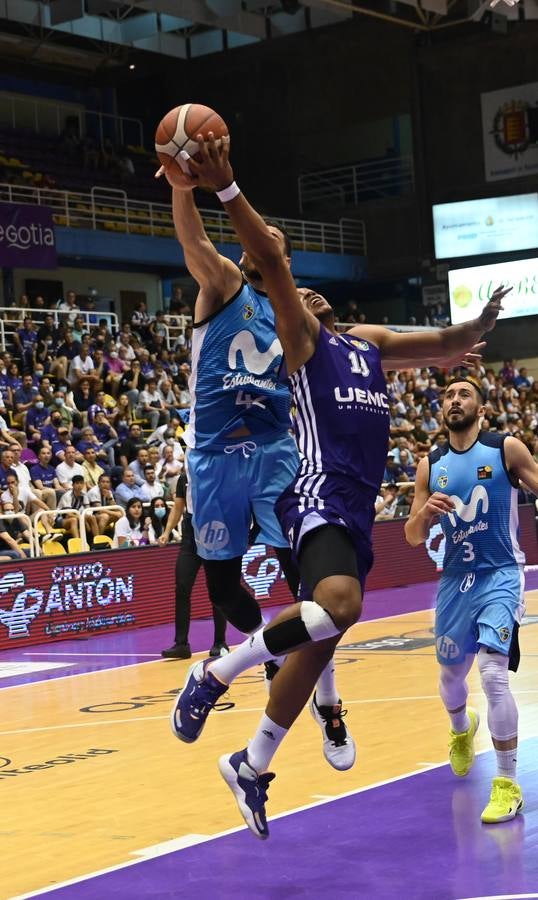 Fotos: Victoria del Real Valladolid Baloncesto ante el Estudiantes (67-54)