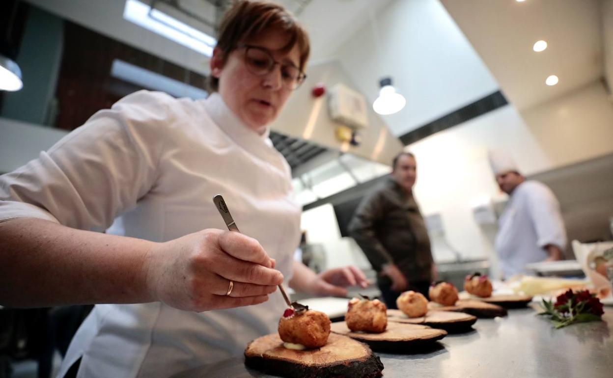 Yolanda Martín, en pleno proceso de elaboración. 