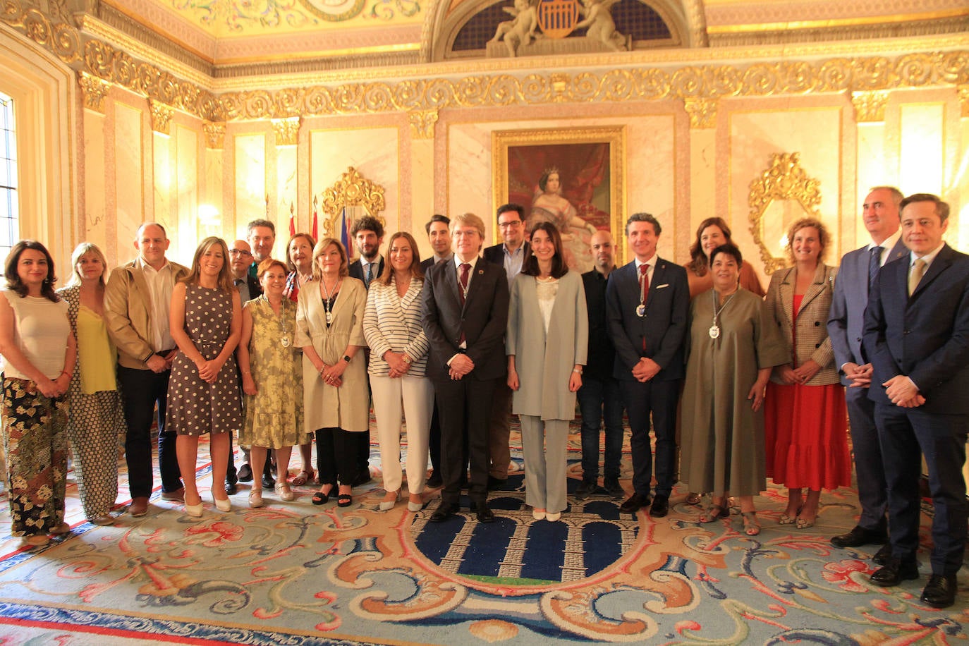 Pleno celebrado en el Ayuntamiento de Segovia para elegir como nueva alcaldesa a Clara Martín.