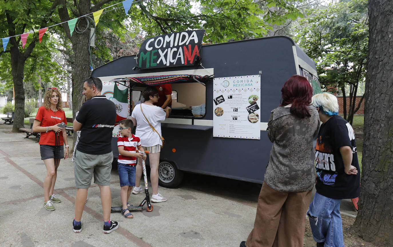 Fotos: Feria &#039;food-truck&#039; en la Huerta de Guadián de Palencia