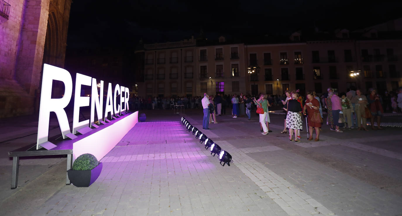 Fotos: &#039;La noche de las velas&#039; festeja los 700 años de la Catedral de Palencia