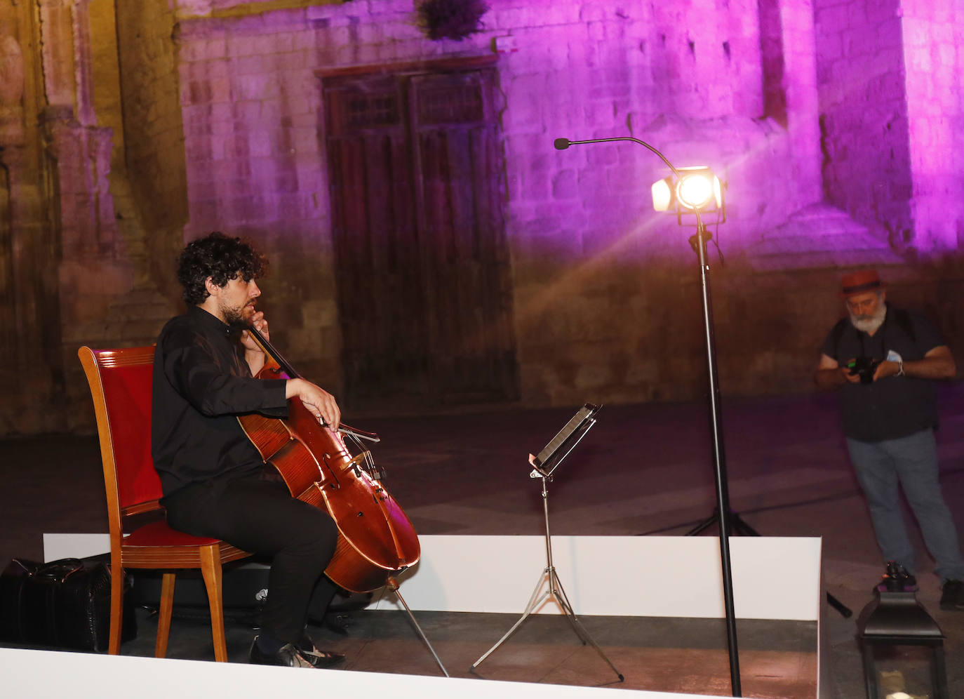 Fotos: &#039;La noche de las velas&#039; festeja los 700 años de la Catedral de Palencia