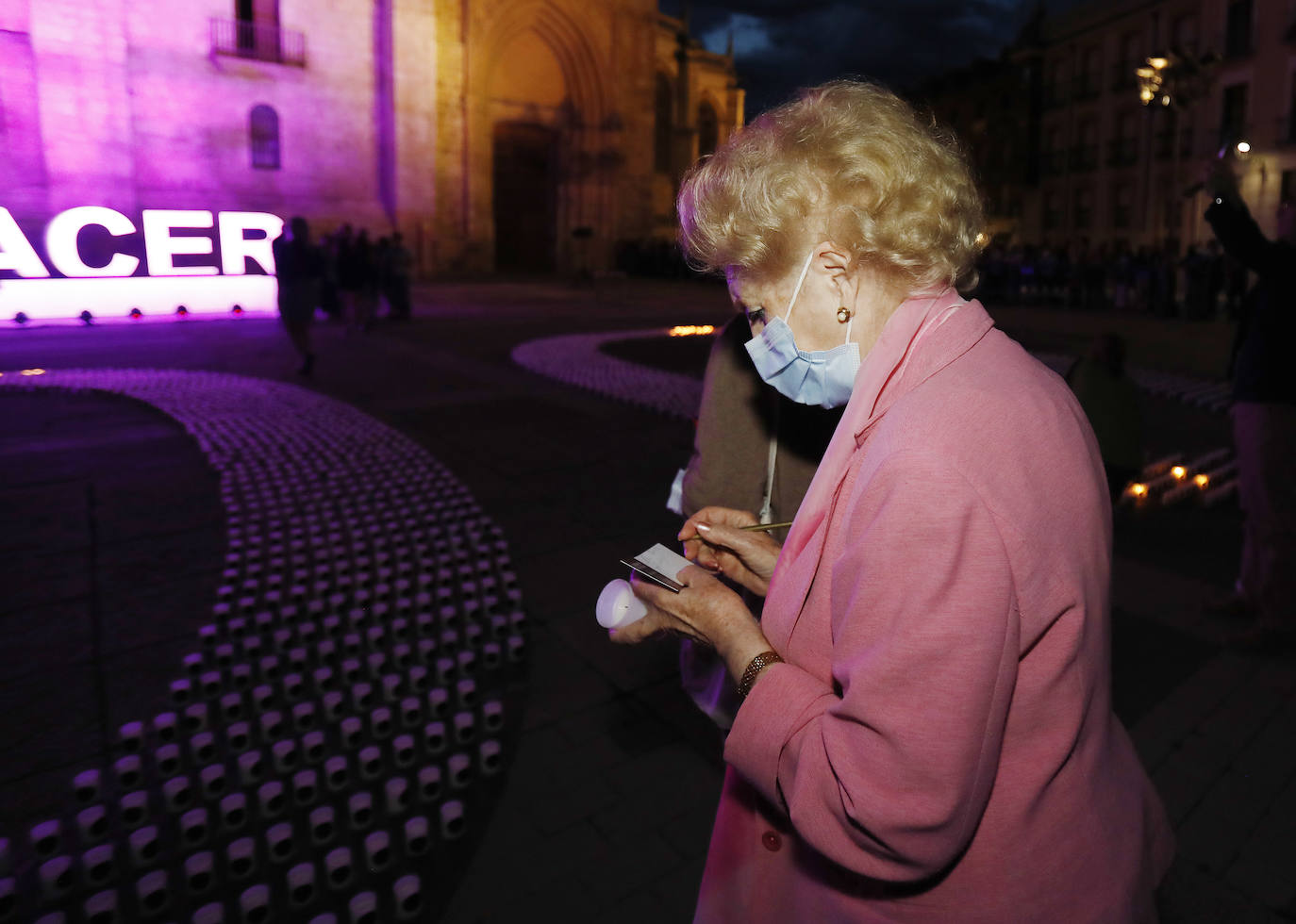 Fotos: &#039;La noche de las velas&#039; festeja los 700 años de la Catedral de Palencia