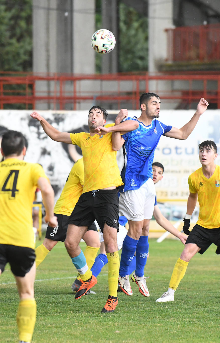 Fotos: Mojados 1-3 Unami