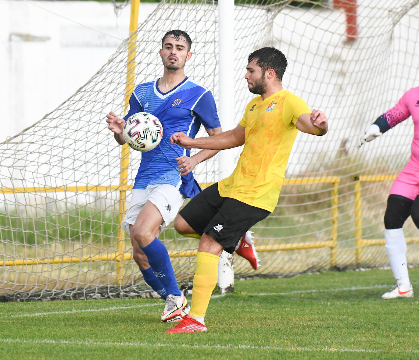 Fotos: Mojados 1-3 Unami