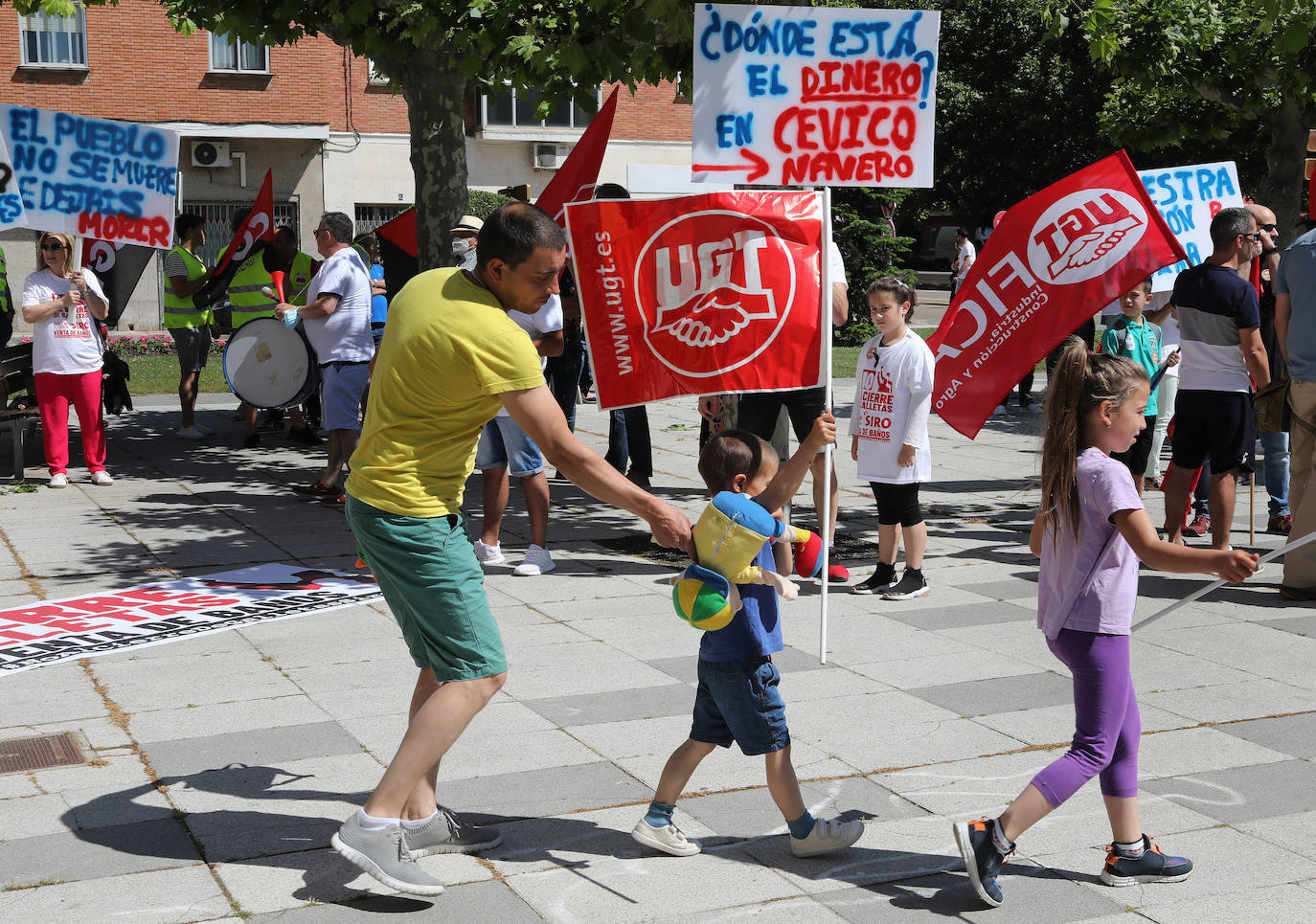 Fotos: Venta de Baños sale a la calle para reclamar el mantenimiento de Siro