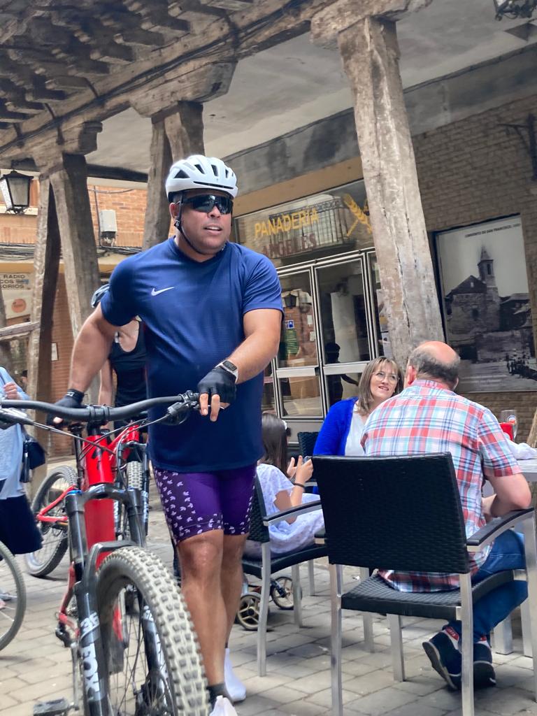 Fotos: Ronaldo inicia el Camino de Santiago como promesa por el ascenso del Real Valladolid