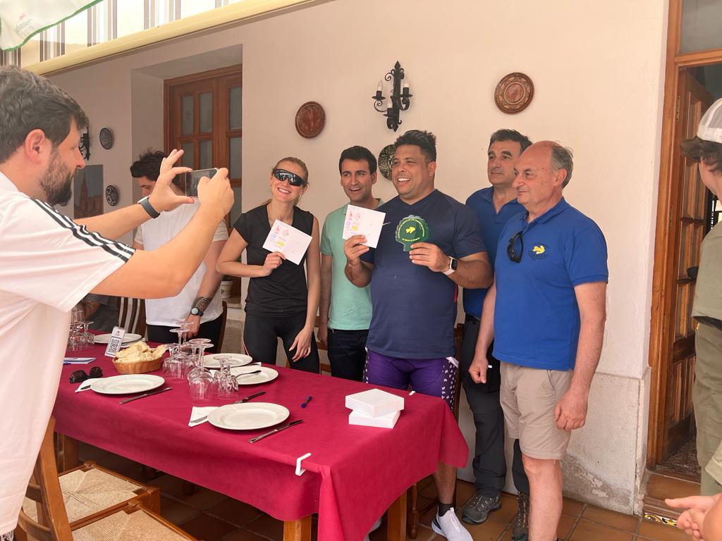 Fotos: Ronaldo inicia el Camino de Santiago como promesa por el ascenso del Real Valladolid