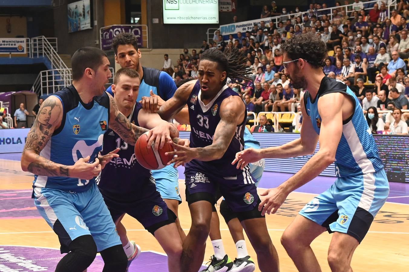 Fotos: Derrota del Real Valladolid Baloncesto ante el Estudiantes (59-85)