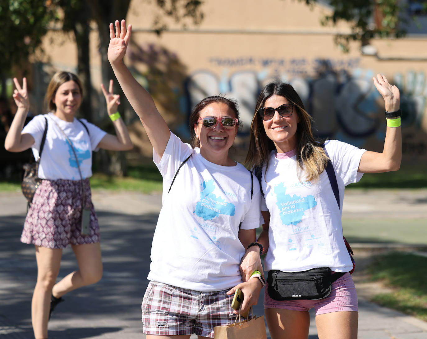 Fotos: La Marcha de la Diabetes tiñe de azul las calles de Valladolid