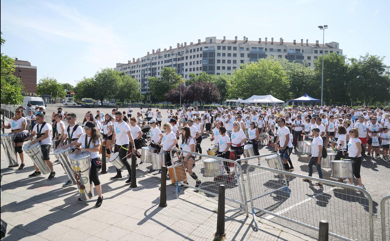 Un millar de personas inician desde Vallsur la marcha de la diabetes.